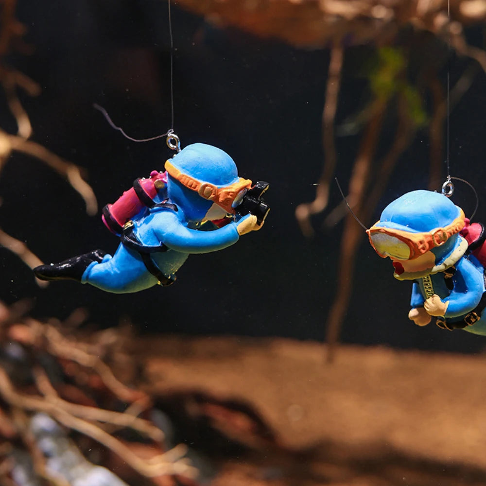 Cute Luminous Mini Diver Simulated Floating Frogman Miniature Kawaii Figures Aquarium Ornaments Figurines Fish Tank Decoration